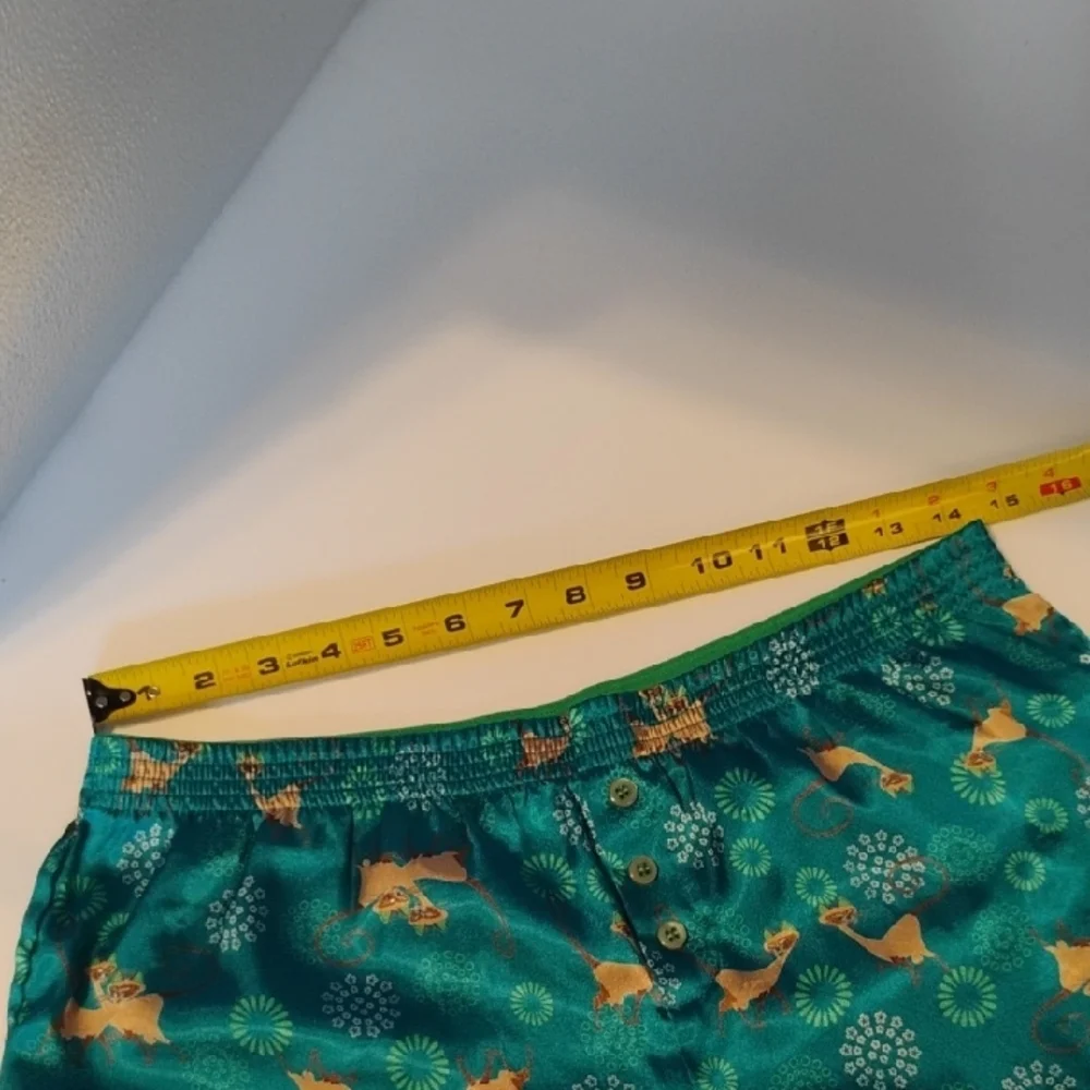 Disney Women's Size M Green and Teal Floral Cats Graphic Pajama Shorts